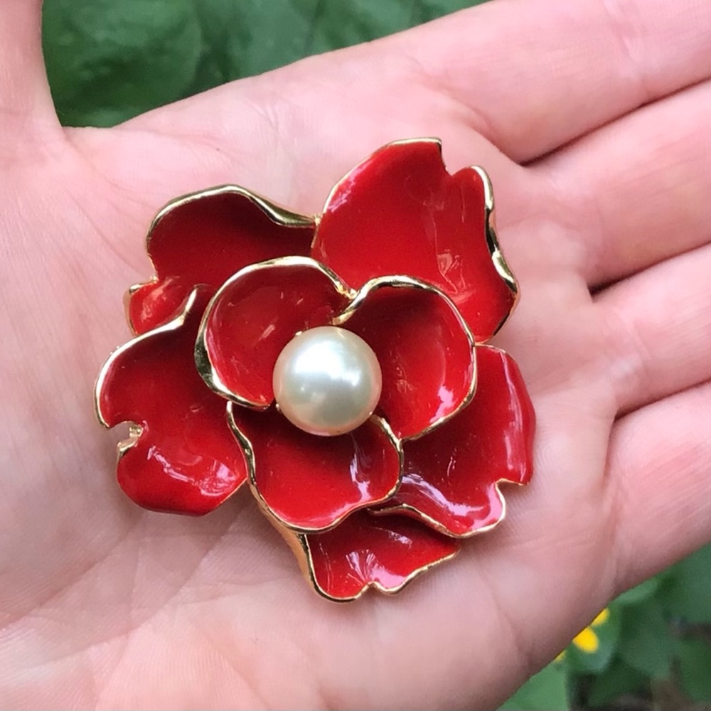 KJL Kenneth Jay Lane Red Flower pearl brooch